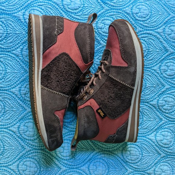 Teva Shoes - Teva women's Highside '84 mid size 7
